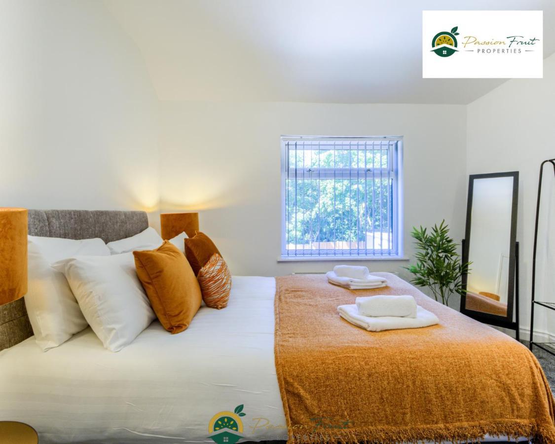 3 Bedroom Coventry House By Passionfruitproperties With Free Wi-Fi, Large Garden And Driveway - 52Nrc المظهر الخارجي الصورة
