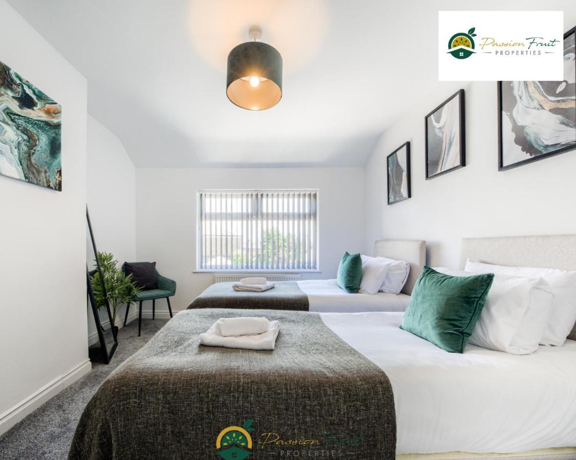 3 Bedroom Coventry House By Passionfruitproperties With Free Wi-Fi, Large Garden And Driveway - 52Nrc المظهر الخارجي الصورة